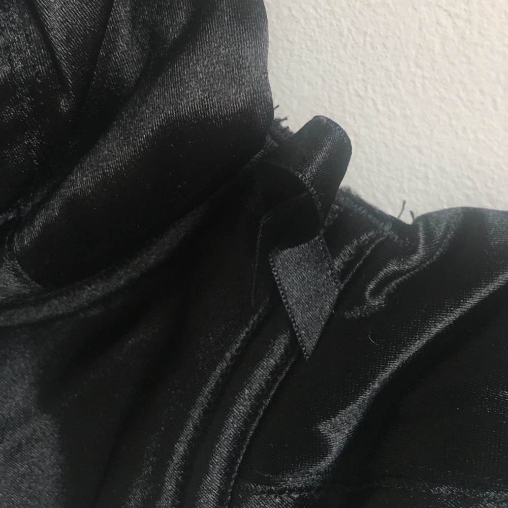 SOLD Victoria’s Secret Black Corset - Picture 3 of 4